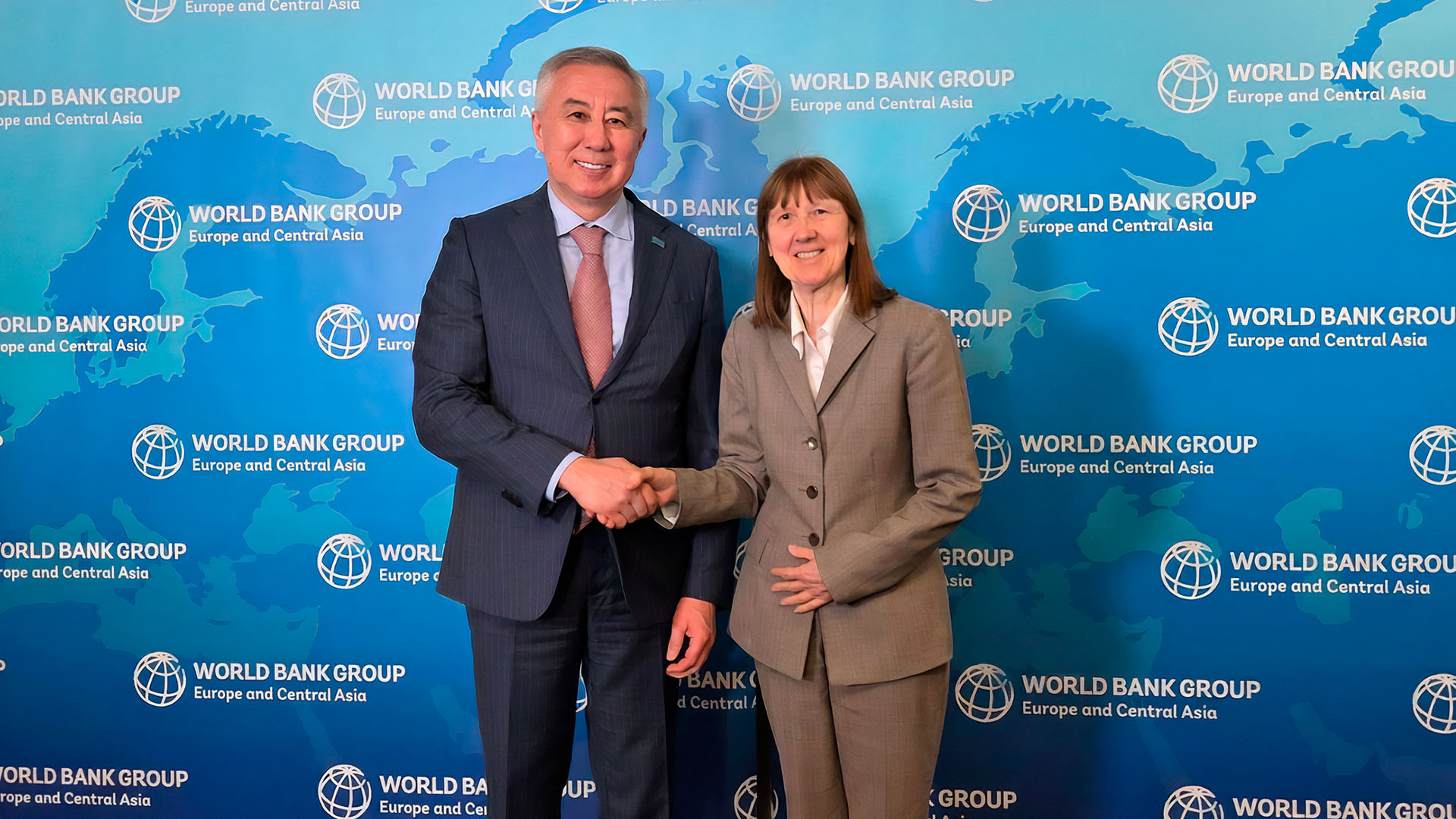 Qazaqstan Dúnıejúzilik bankpen jańa jobalardy iske asyrýǵa nıetti