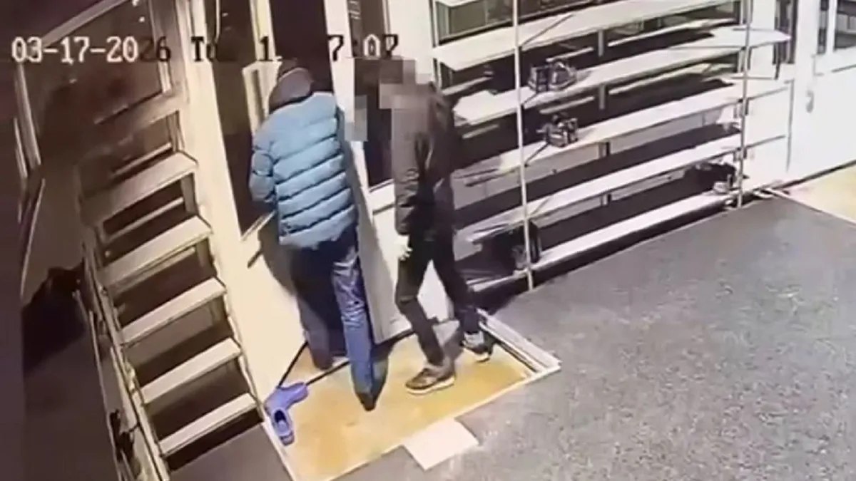 Meshitten 175 myń teńgelik aıaq kıimdi urlap ketken kúdikti ustaldy