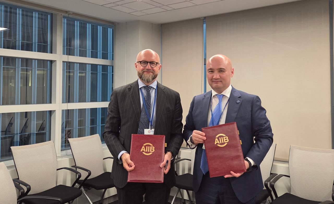 «Qaraǵandy – Jezqazǵan» avtojolyn salý: Vashıngtonda qarjylandyrý týraly kelisimge qol qoıyldy