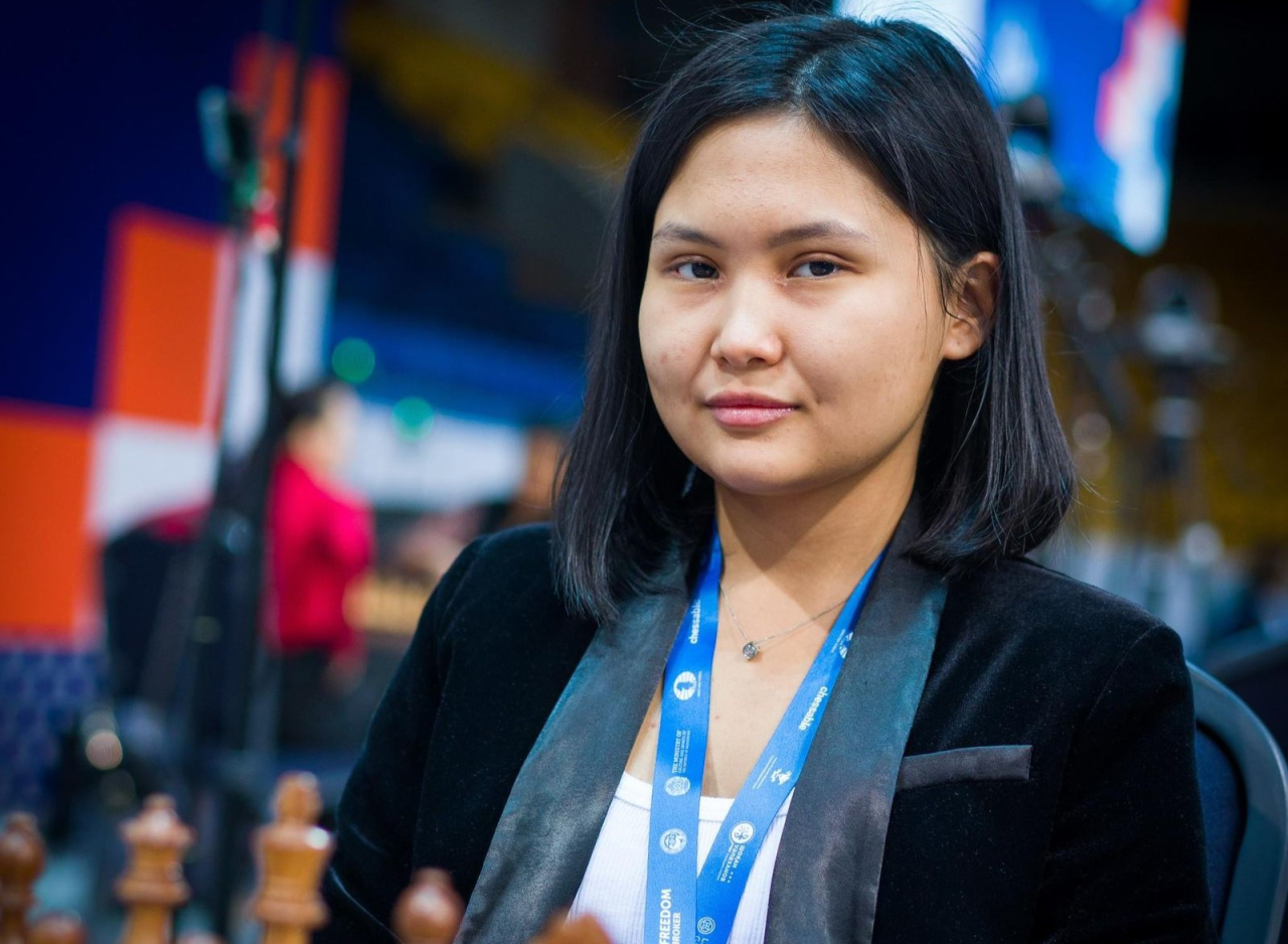 Bıbisara Asaýbaeva kósh basyna shyqty