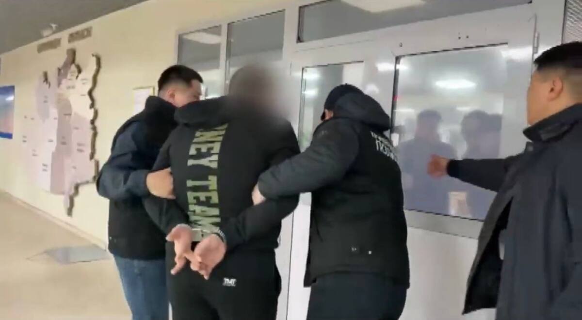 Qupııa orynda boı tasalaǵan: Qaraǵandy oblysynda 5 jyl boıy izdeýde bolǵan kúdikti ustaldy