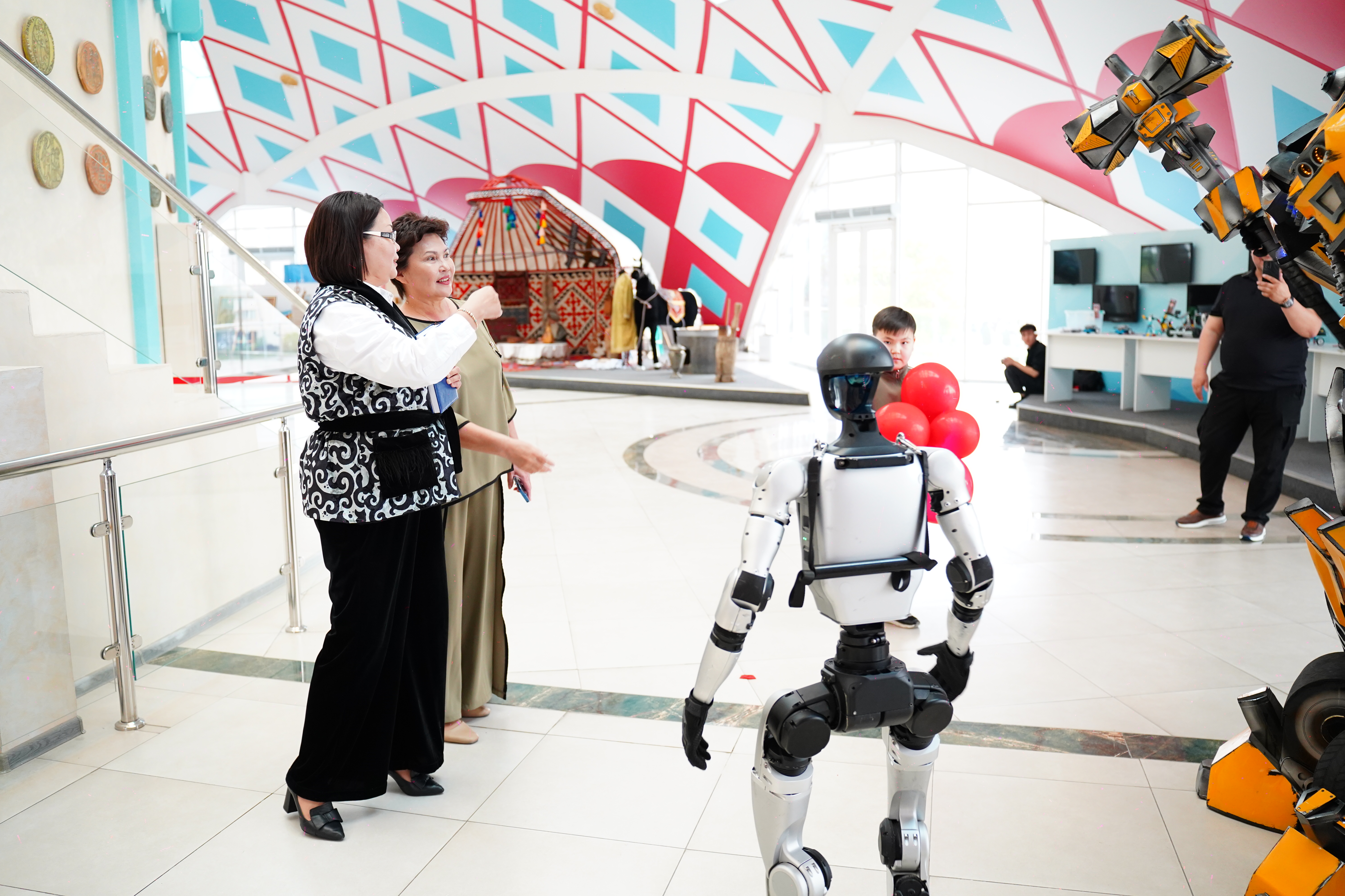 Jambylda baıqaýdy robot júrgizdi: Jańa format kórermendi tańǵaldyrdy