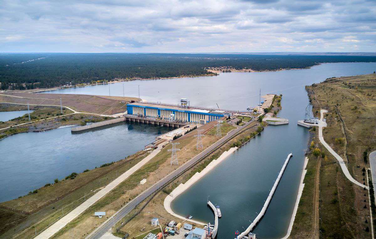 Ertis boıyna sýmen birge yryzdyq keledi