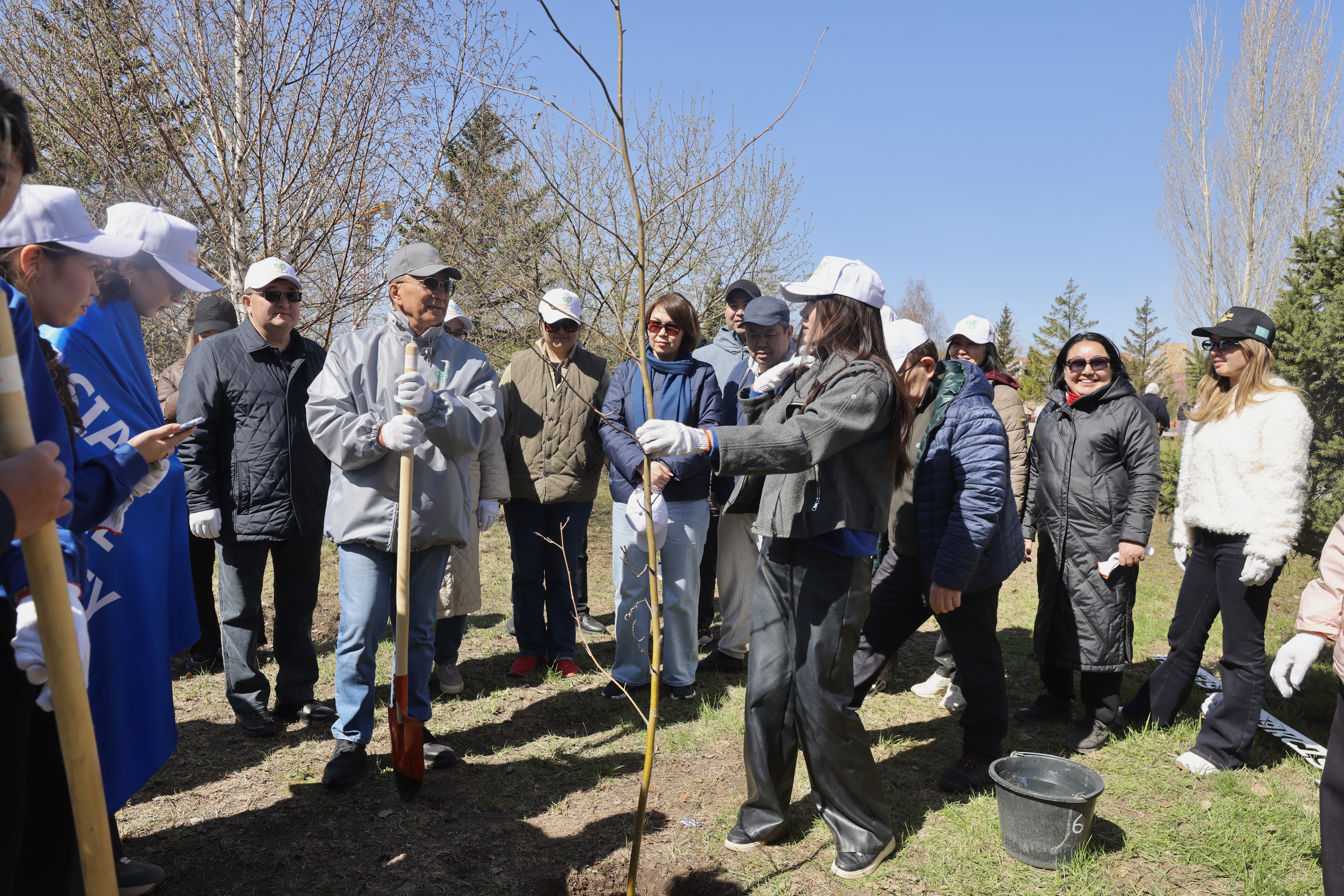 EUÝ jastary «Taza Qazaqstan» aksııasynda belsendilik kórsetti
