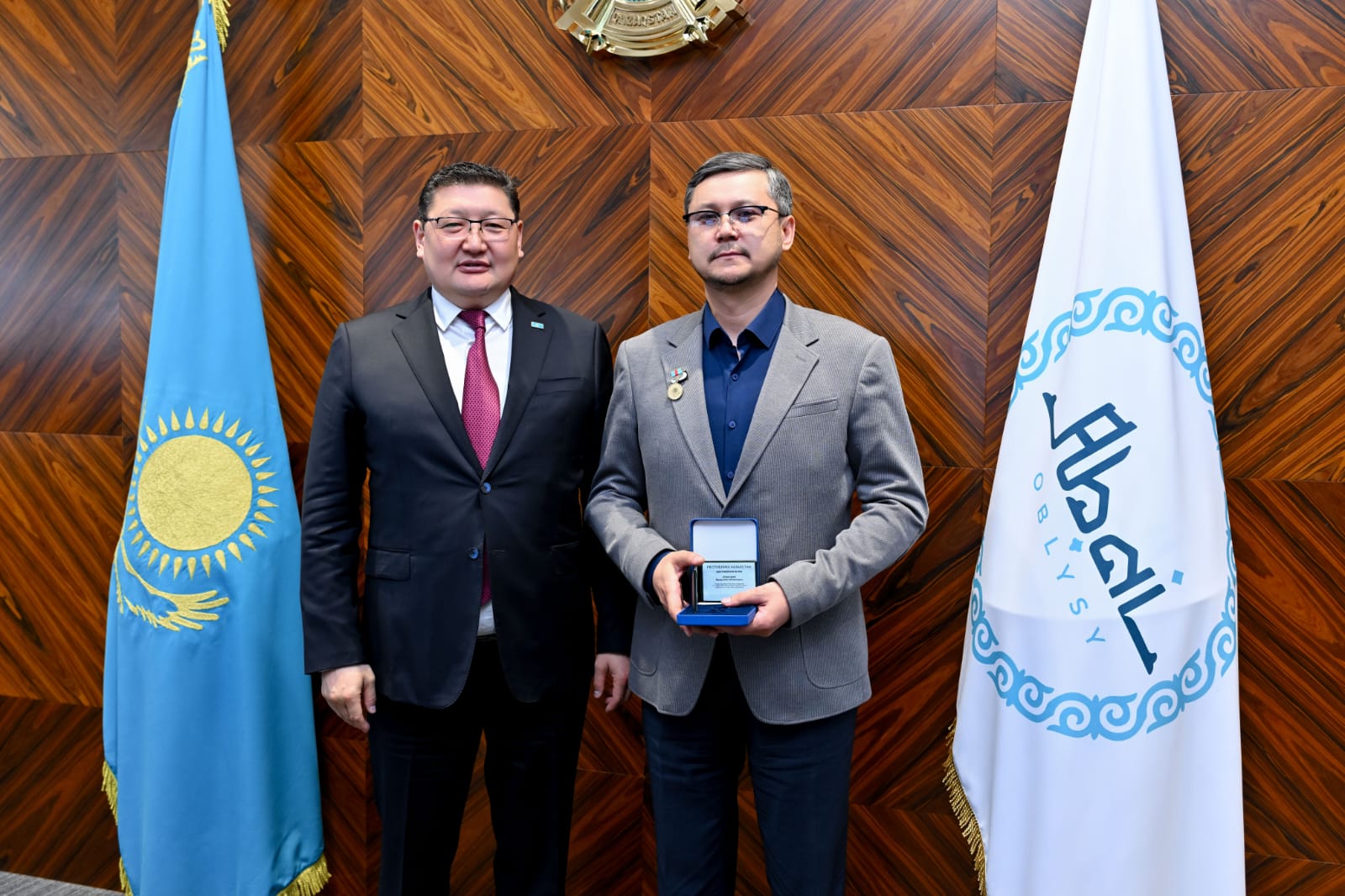 Belgili rejısser Juldyzbek Jumanbaı mádenıet qaıratkeri atandy