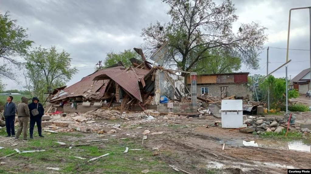 Almaty oblysy mańynda jeke úıde gaz jarylyp, 4 adam zardap shekti