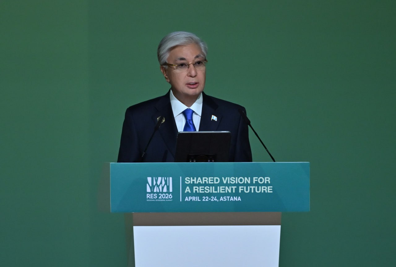 Memleket basshysy О́ńirlik ekologııalyq sammıttiń plenarlyq otyrysynda sóz sóıledi