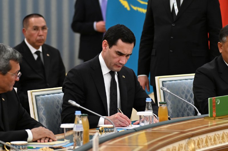 26 naýryz – Aral teńizi, Ámýdarııa jáne Syrdarııanyń halyqaralyq kúni bolyp bekitildi