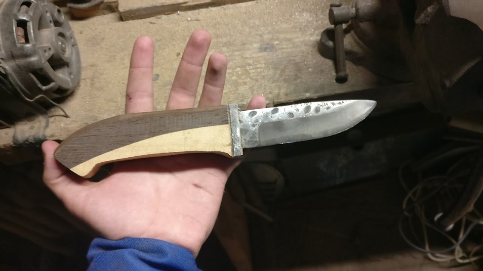 Pyshaq ala júgirgen: Astanada 7 jastaǵy balanyń áreketi jurtty shoshytty