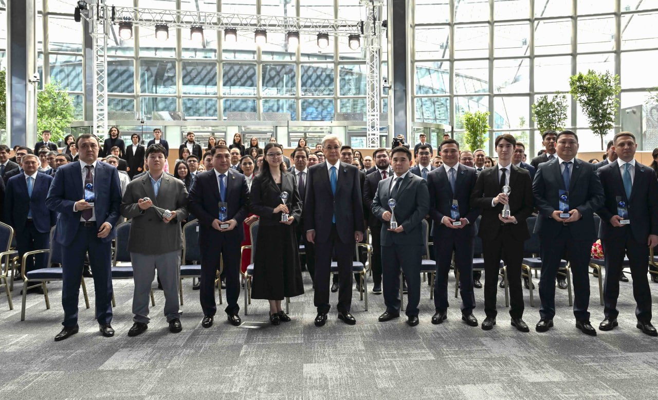 Toqaev Alem.ai battle jáne AI Governance Cup baıqaýlarynyń jeńimpazdaryn marapattady