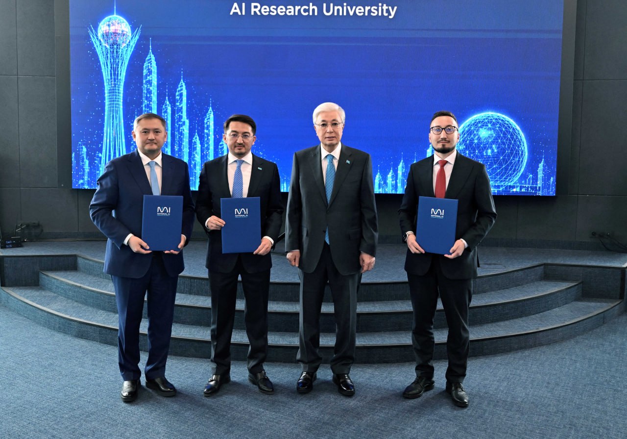 Prezıdentke AI Research University tujyrymdamasy tanystyryldy