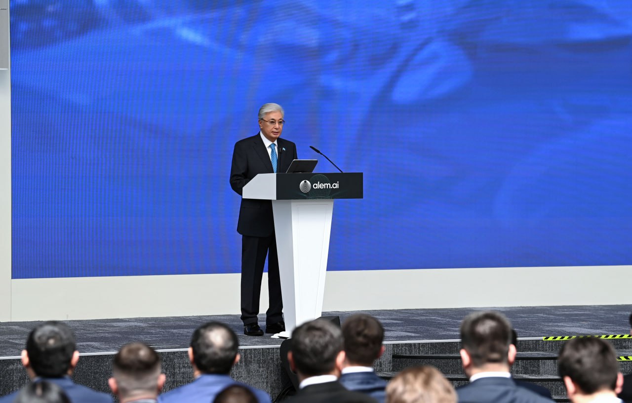 Prezıdent: Ozyq oıly jastar elimizdi bıik belesterge bastaıdy