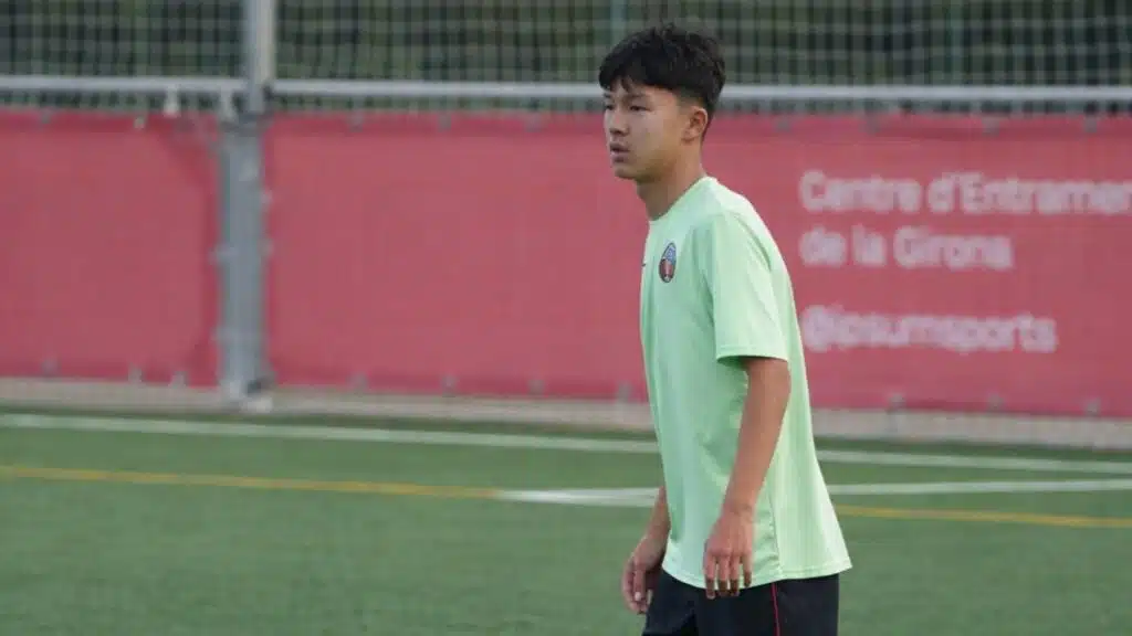 «Barselonamen» kelisimshartqa otyrǵan qazaq balasy Ulttyq quramaǵa shaqyrtý aldy