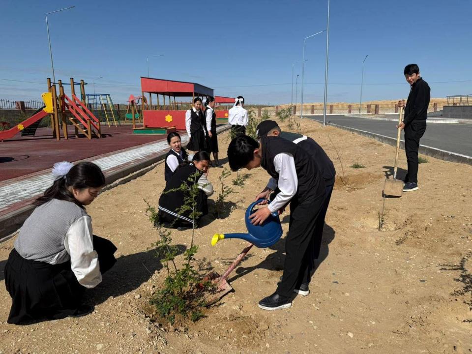 «Taza Qazaqstan»: Keleshek mektebiniń oqýshylary senbilikke qatysty