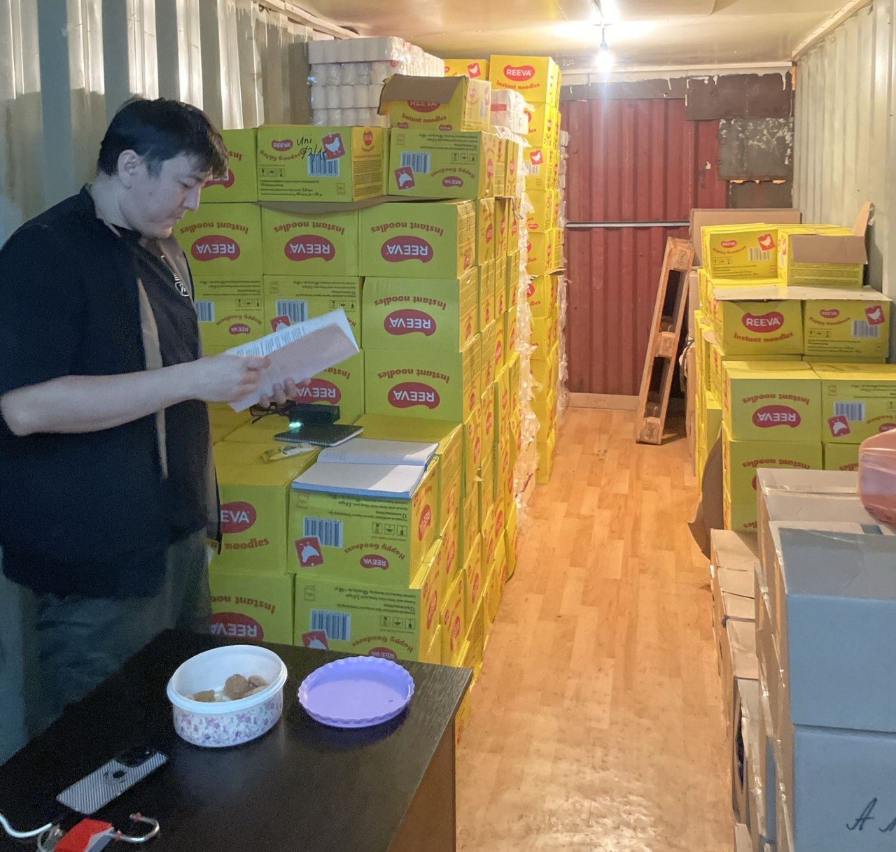 Almatydaǵy kóterme bazarda baǵany negizsiz kótergen 9 deldal anyqtaldy