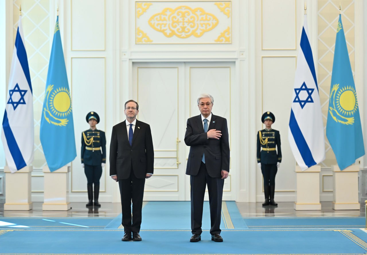 Aqordada Izraıl Prezıdentin saltanatty qarsy alý rásimi ótti