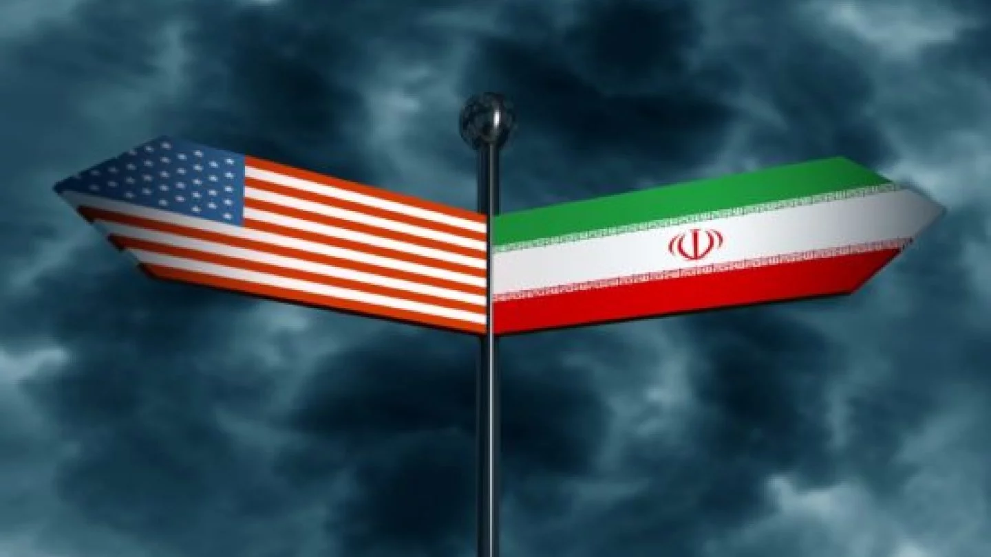 Iran AQSh-pen kelissóz júrgizýdiń úsh kezeńnen turatyn formýlasyn usyndy