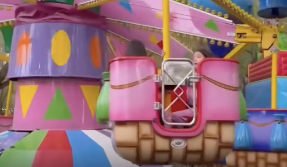 Astanada balalar mingen attraksıon qulady: Saıabaq basshylyǵy oqıǵanyń sebebin túsindirdi