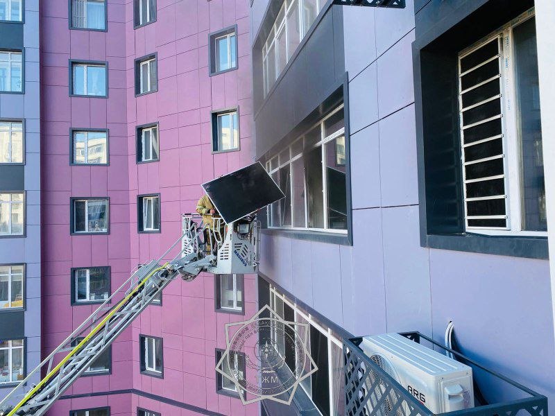 Astanada 12 qabatty turǵyn úıden órt shyqty