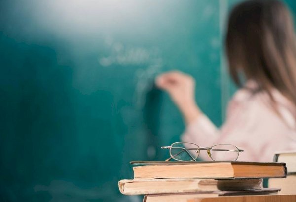 Pedagogter qaǵaz jáne elektrondyq esepti qatar júrgizý mindetinen bosatylady