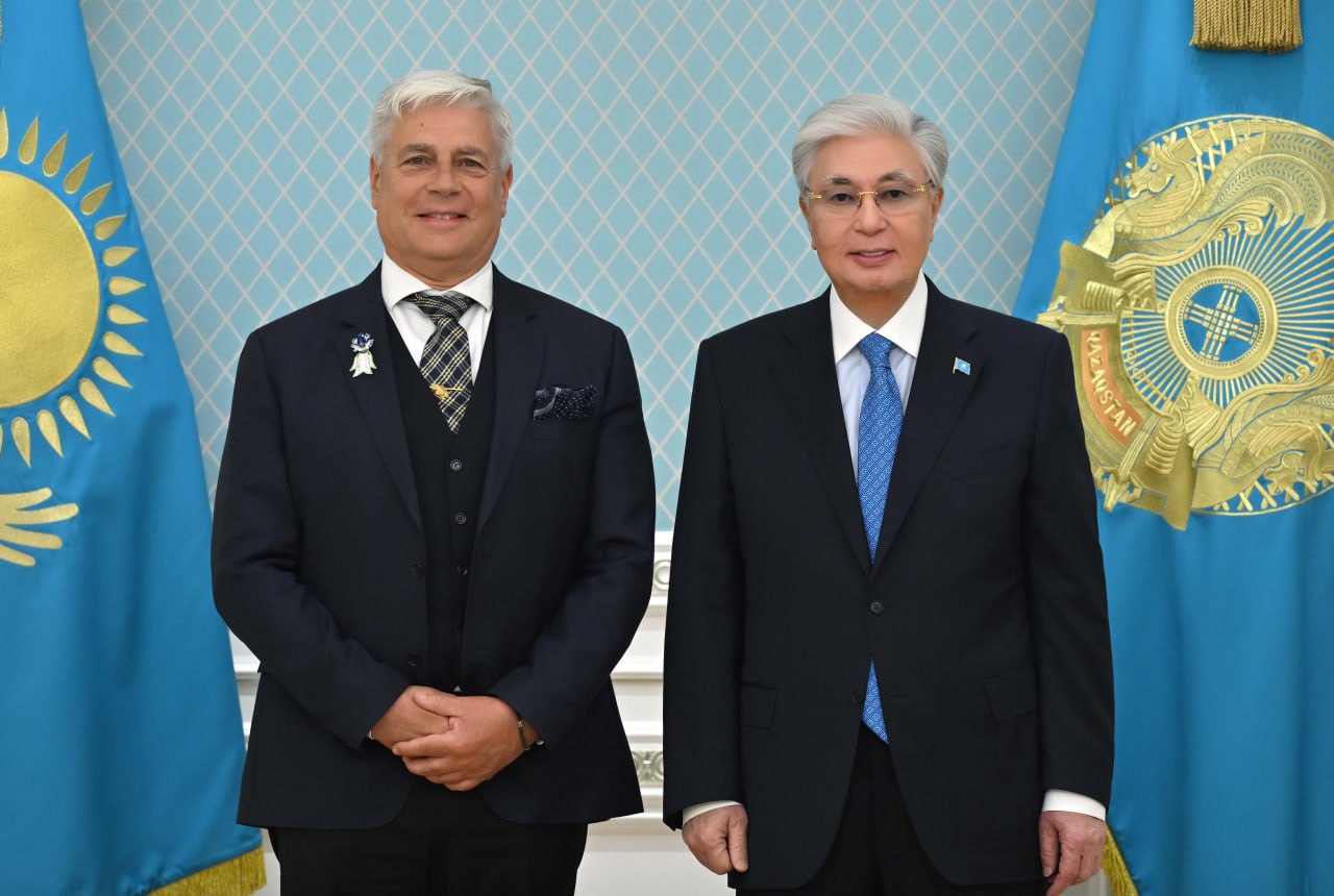 Toqaev qazaq tazysyn tanýǵa septigin tıgizgen Tamash Iаkkelge alǵys aıtty