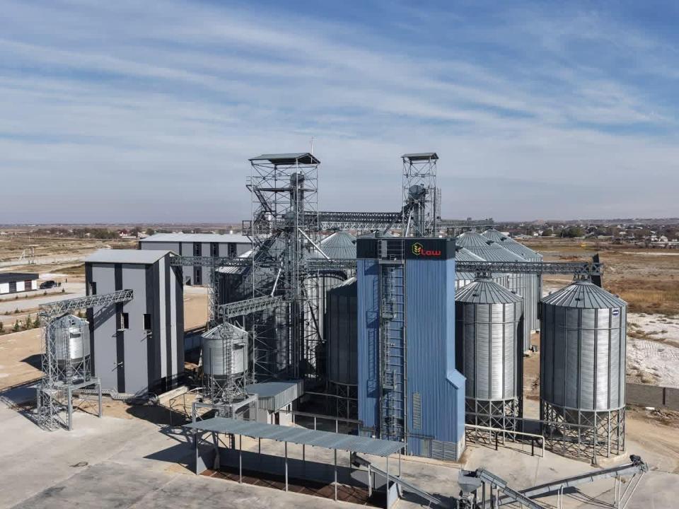 Ortalyq Azııadaǵy eń iri keshen: Túrkistan oblysynda biregeı júgeri óńdeıtin zaýyt iske qosylady