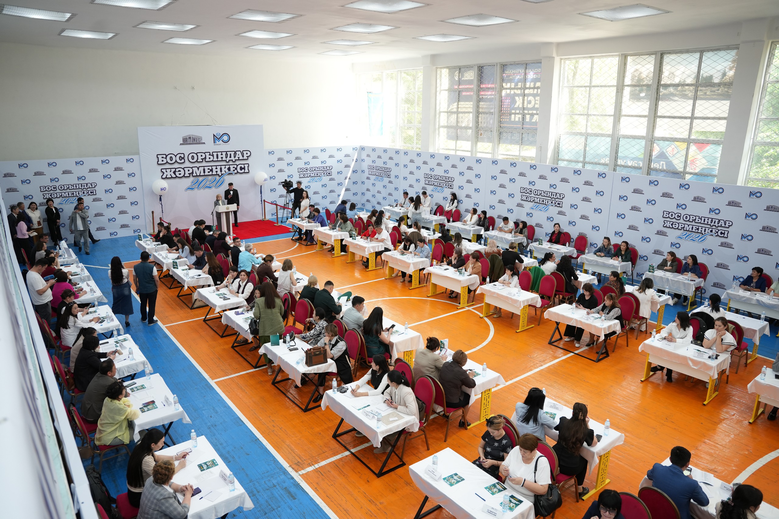 Abaı ýnıversıtetinde bos jumys oryndary jármeńkesi ótti