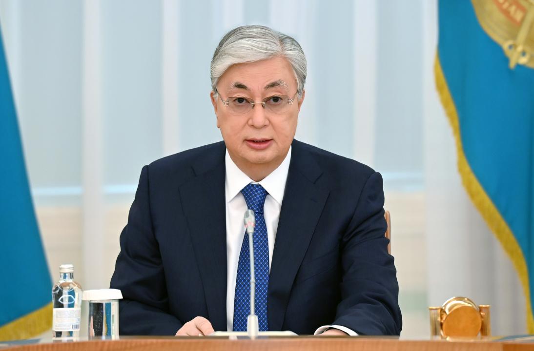Prezıdent Qazaqstan azamatyn bosatýǵa qalaı kómektesti: Úsh el basshysymen júrgizilgen kelissózdiń mán-jaıy aıtyldy