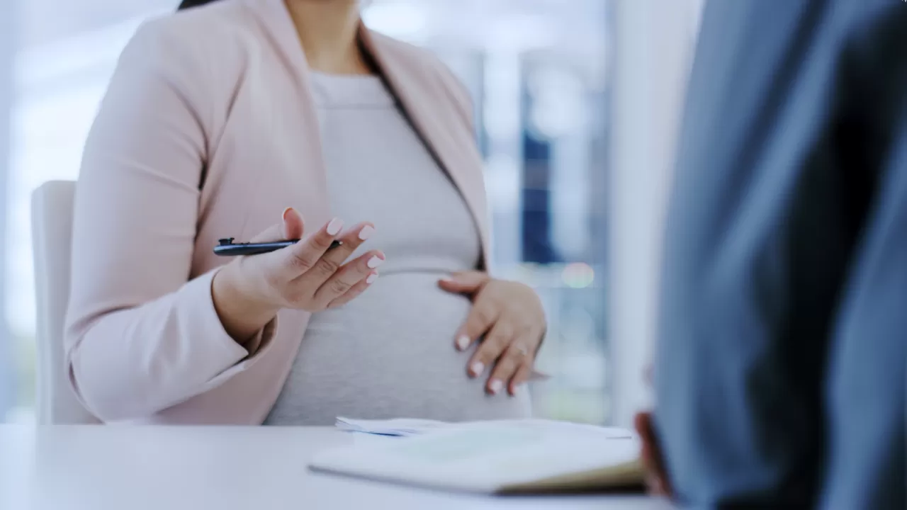 Qazaqstanda dekrettik tólemderge baqylaý kúsheıedi