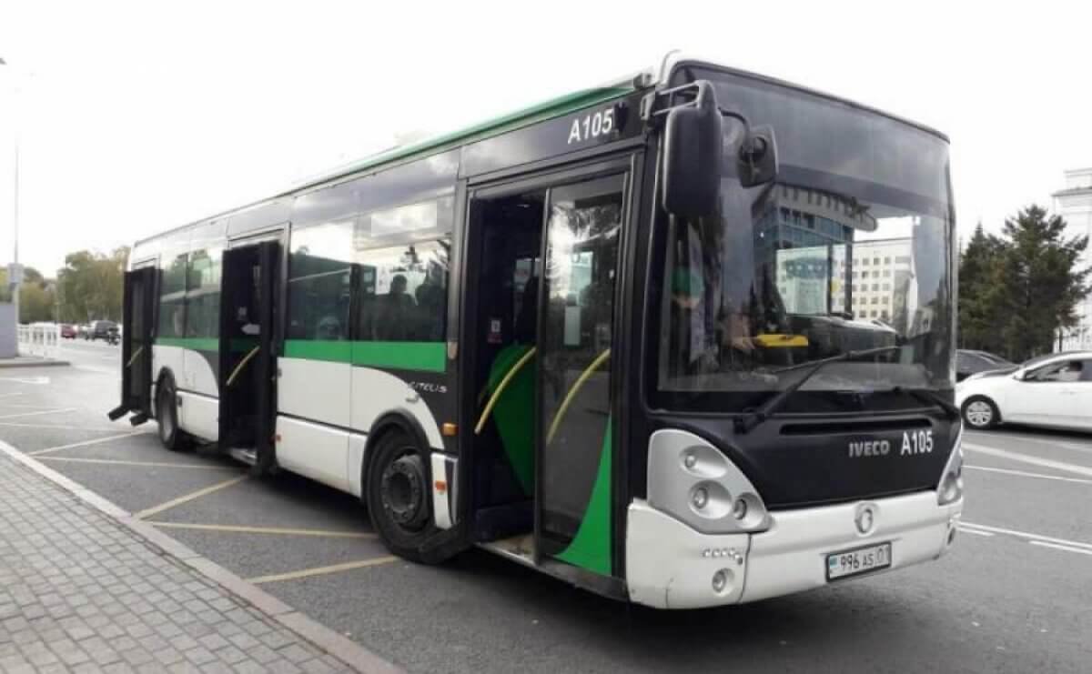 Astanada birneshe avtobýs aıaldamasy ýaqytsha jabyldy