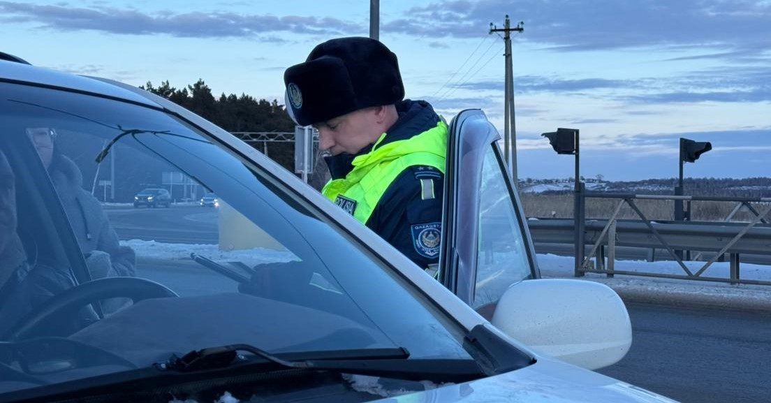 Ekibastuzda kartonǵa markermen memlekettik nómir jazyp alǵan júrgizýshi ustaldy