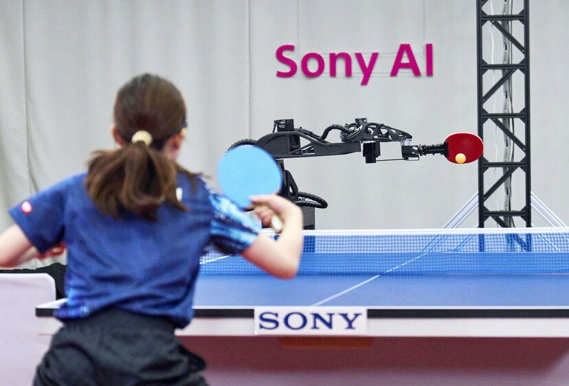 Tennıs ústelindegi sensasııa: AI-robot kásibı oıynshylardy jeńdi
