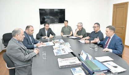 «Qazaq gazetteri» basshylyǵy Iran elshisimen kezdesti