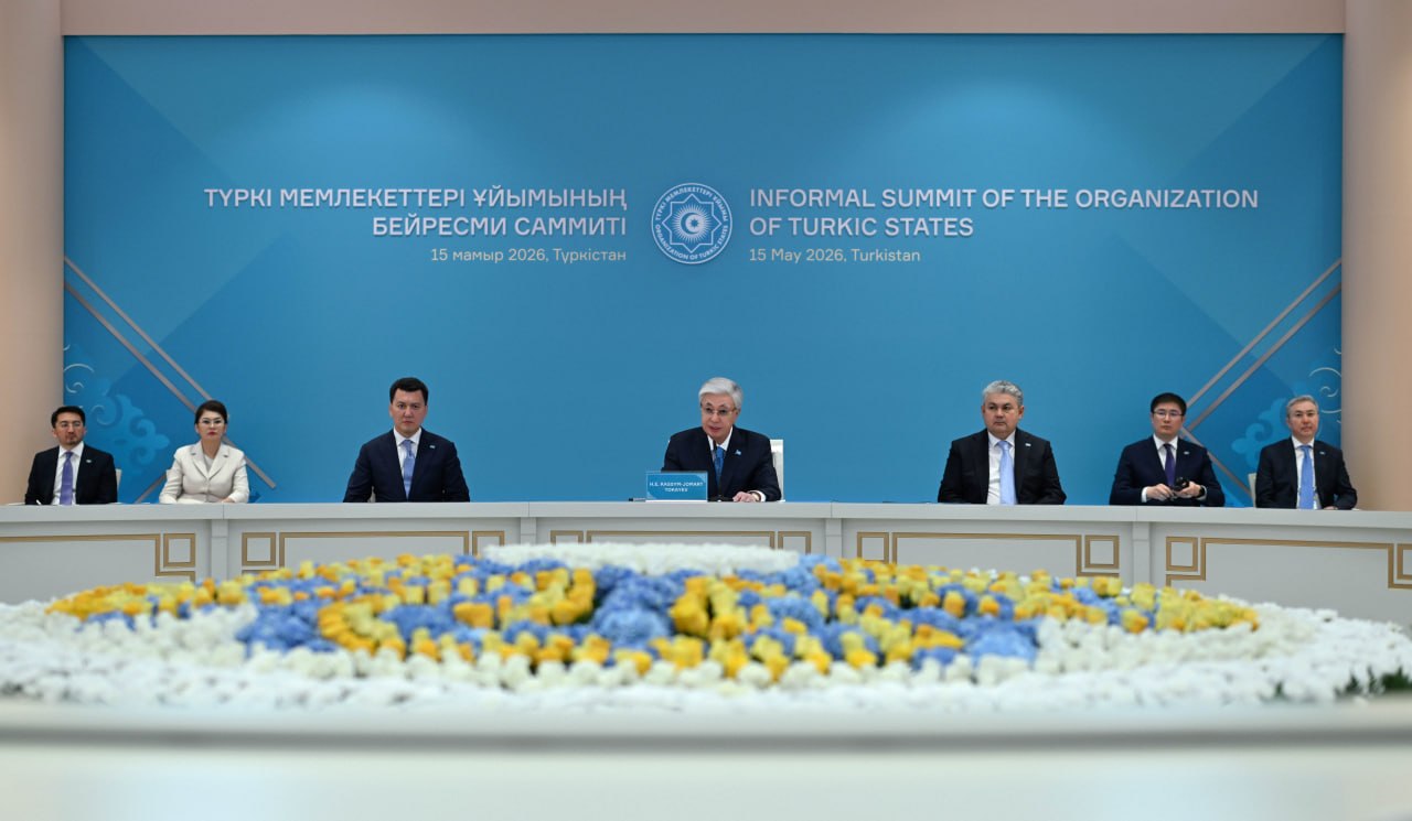 Prezıdent túrki elderiniń jasandy ıntellekt ortalyqtarynyń jelisin qurýdy usyndy