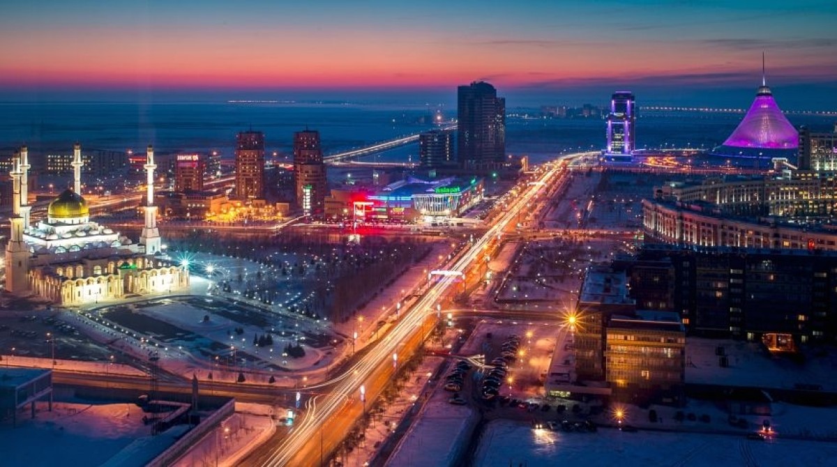 Astana erekshe mártebege ıe bolady: Parlament zań jobasyn maquldady