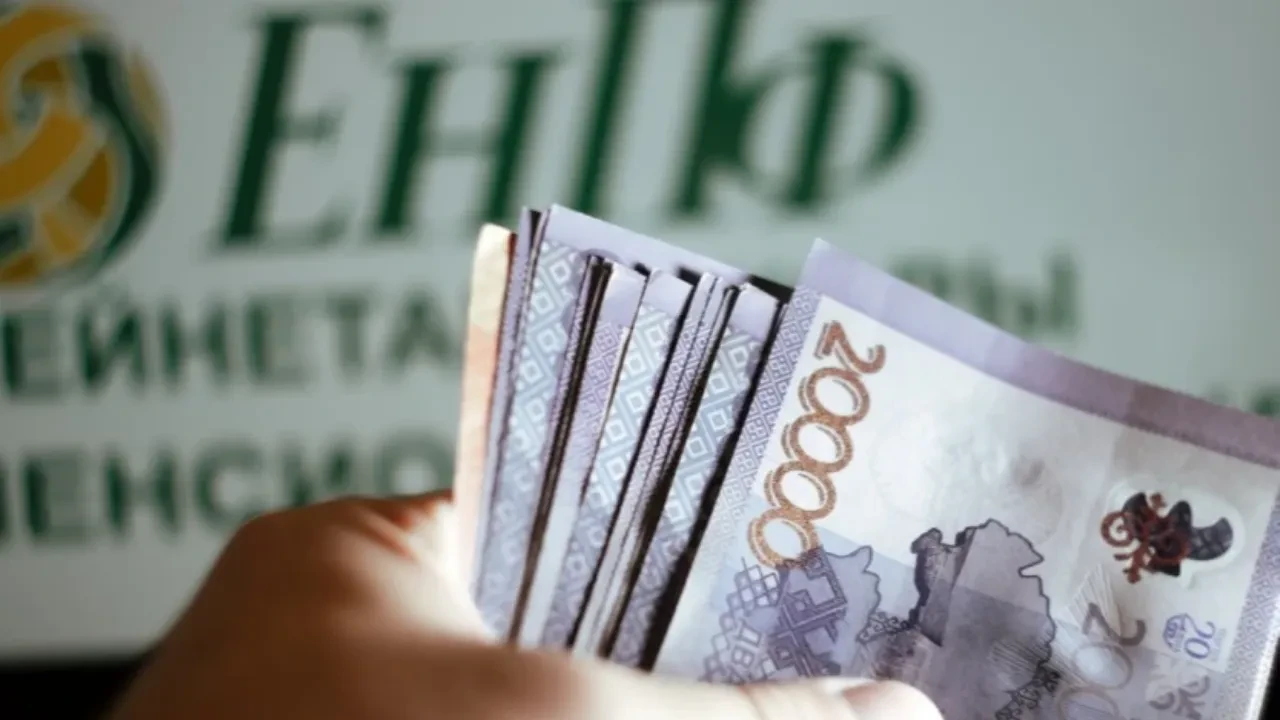 Úsh aıda 135 mlrd teńge alynǵan: Elimizde qarjysyn baspanaǵa jumsaıtyndar kóbeıgen