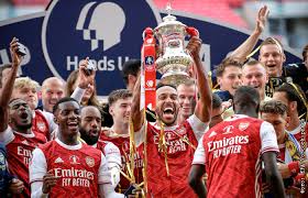«Arsenal» 22 jyldan keıin alǵash ret Anglııa chempıony atandy
