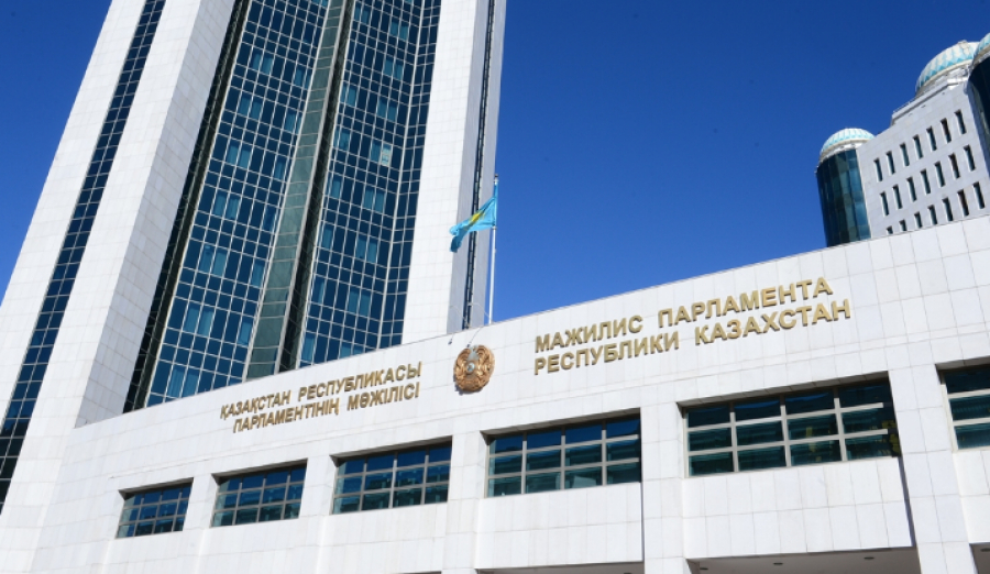 Májilistiń jalpy otyrysynda qandaı máseleler qaralady?