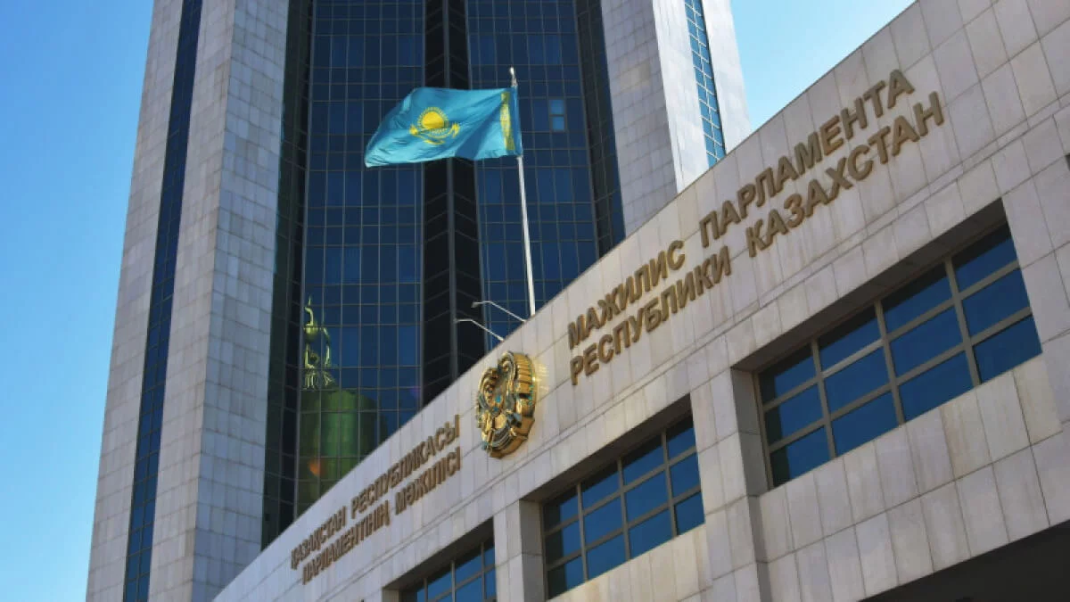 Zań jobasy: Májilis raqymshylyq máselesin talqylaıdy