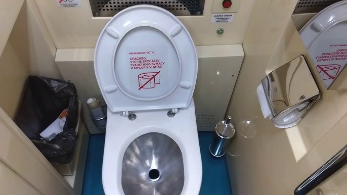 Poıyz dárethanasynda bolǵan keleńsizdikten keıin jolaýshy 3 mln teńge óndirip aldy
