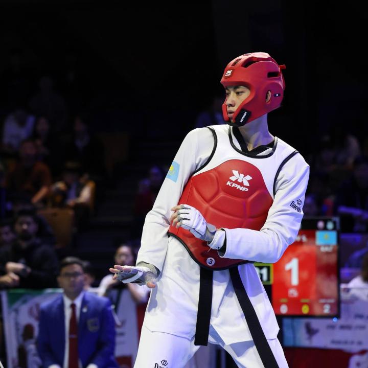 Qazaqstandyq taekvondoshy Azııa chempıonatynda qola medal jeńip aldy