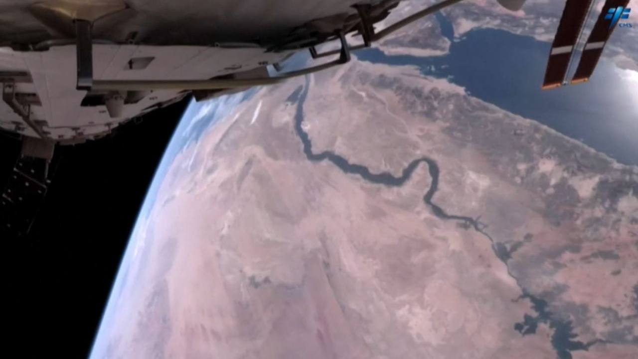 Qytaılyq astronavt jalǵyz ózi ǵaryshta bir jyl bolady