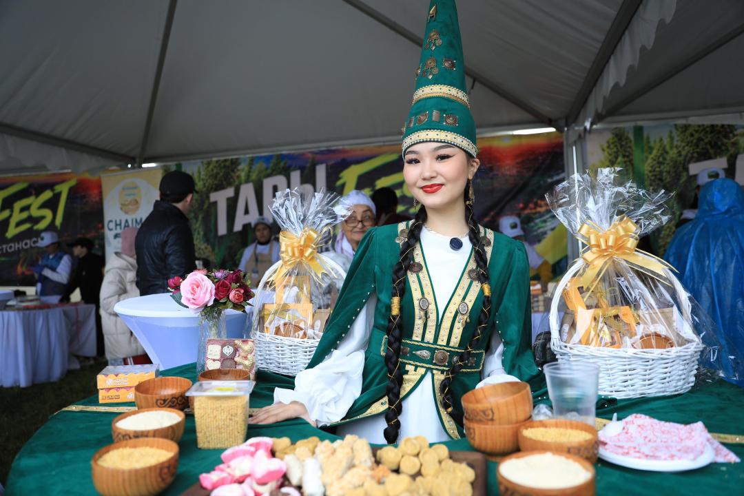 Tarydan 50 túrli taǵam: Aqtóbede Shyǵanaq Bersıev murasyn ulyqtaǵan gastrofestıval ótti