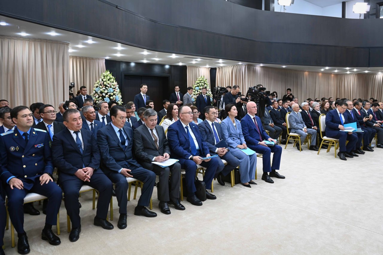Memleket basshysy ekologııalyq talaptardy buzatyn kompanııalardy qatań baqylaýǵa alýdy tapsyrdy