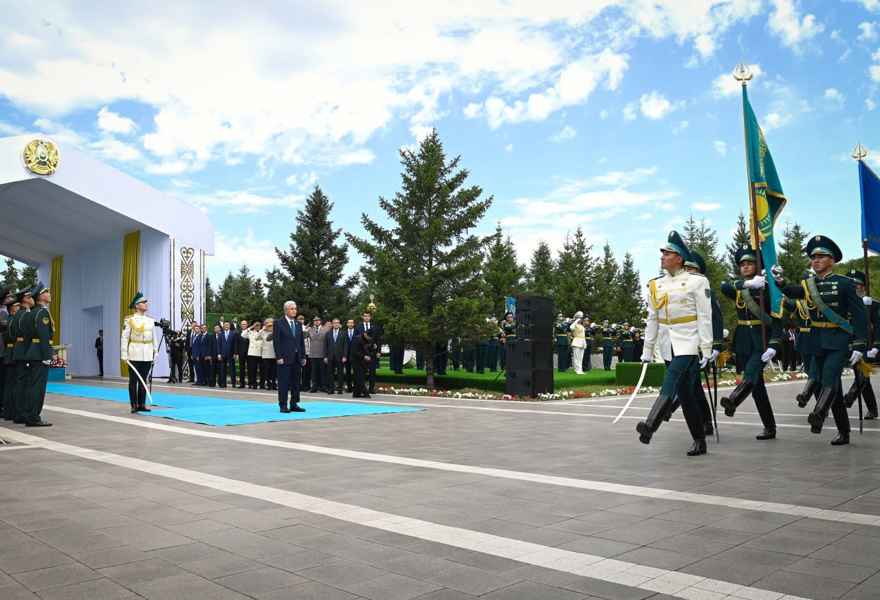 Prezıdent Memlekettik tý kóterý rásimine qatysty