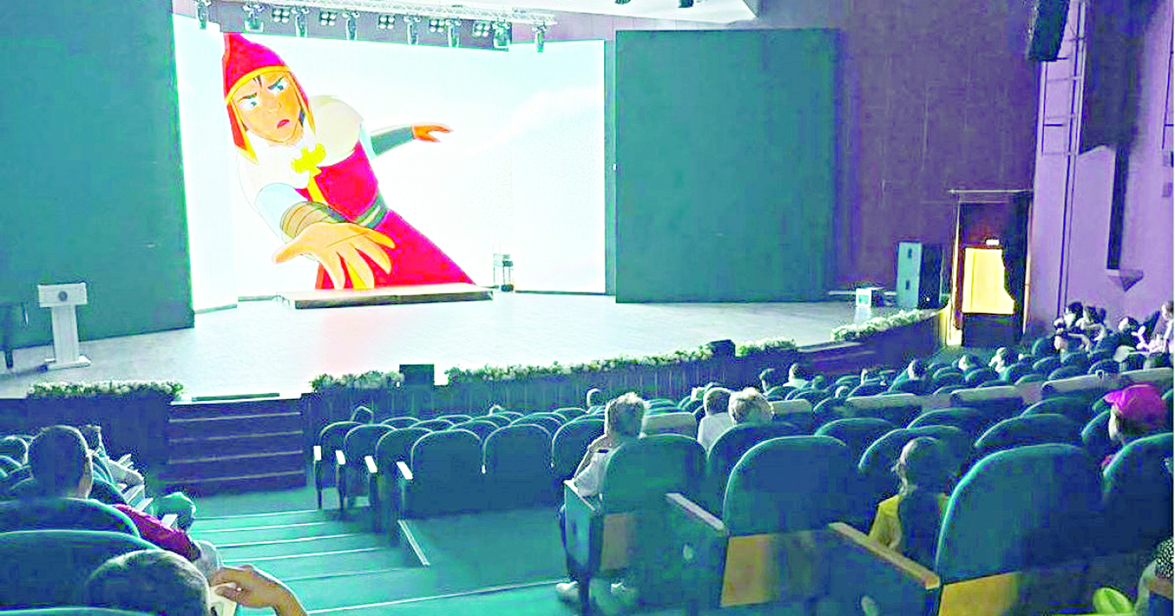 Kınony tegin tamashalady