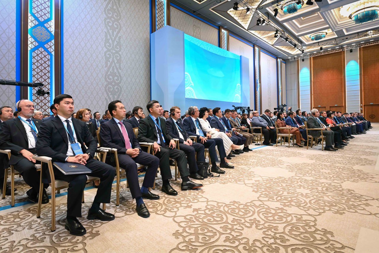Prezıdent: Bılik pen bıznes ókilderi máseleniń sheshimin birlese otyryp izdeýi qajet