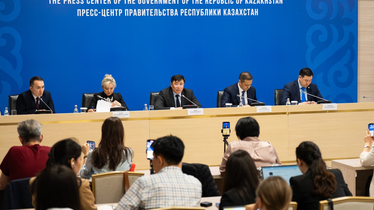 Úsh jylda bıýdjet salasyndaǵy 1,2 mln azamattyń jalaqysy ósti