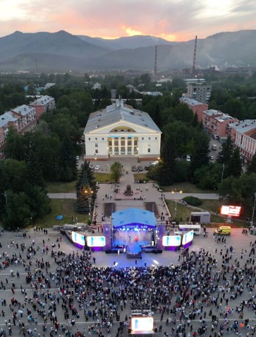 Qurysh quıǵan qalanyń merekesi