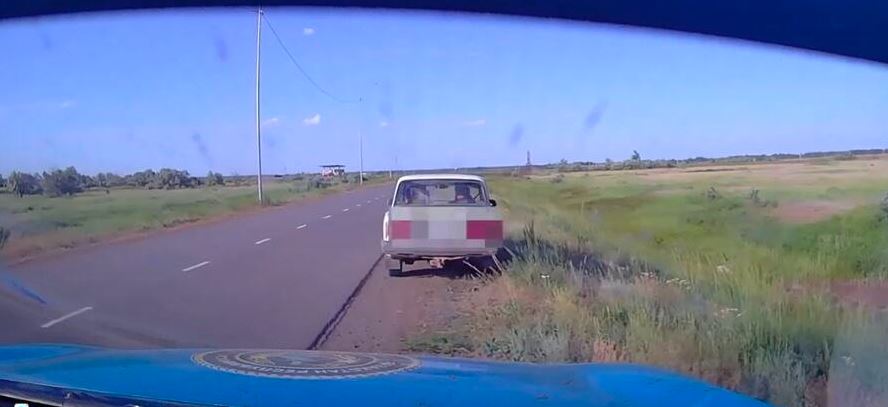 Pavlodar oblysynda kóligine jalǵan nómir taqqan júrgizýshiler jaýapqa tartyldy